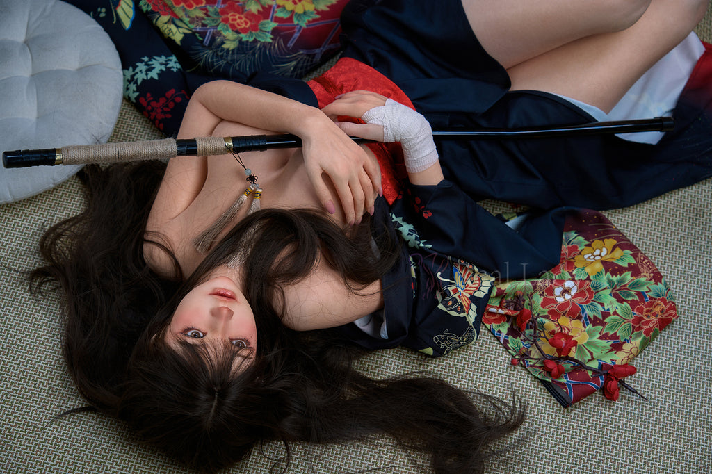 T4 Evie | 全矽膠仿真娃娃 | 150 cm